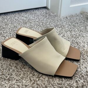 Zara Women's Tan and Cream Block Heel Mules